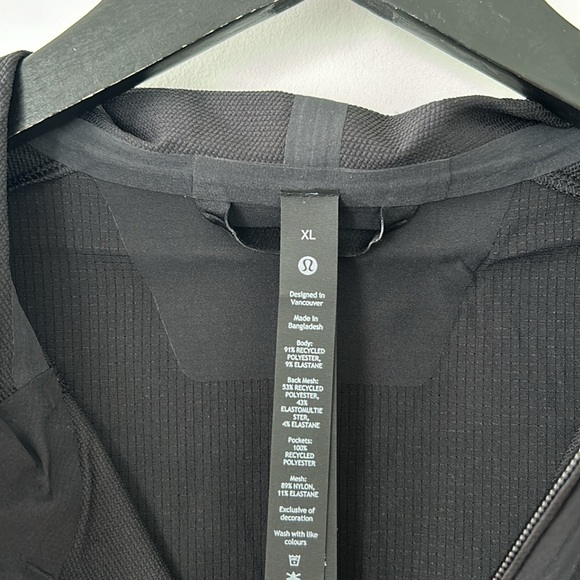 Lululemon Jacket - Picture 7 of 9